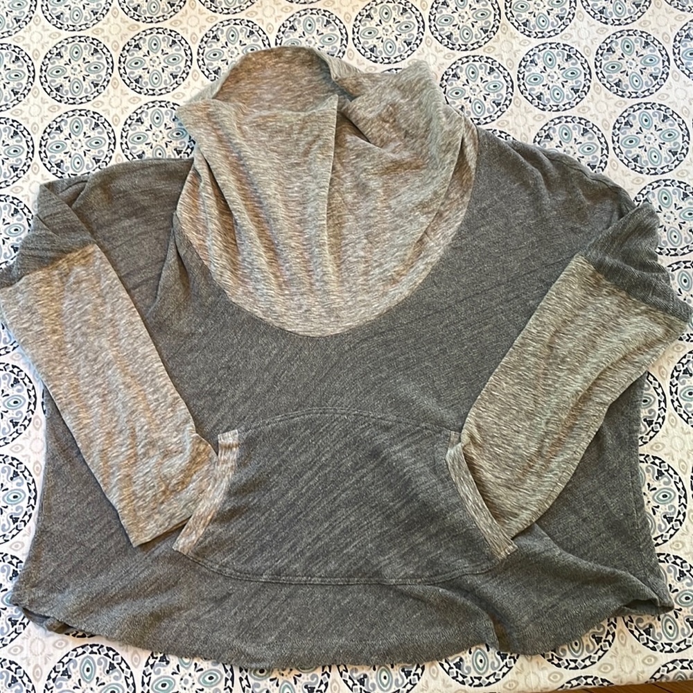 BLUE Saks Fifth Ave Gray cowl neck top size XS